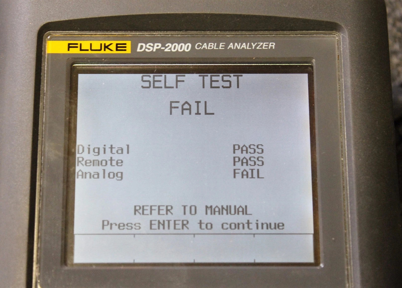 Fluke Networks DSP-2000 Cable Analyzer w/ Smart Remote CAT5 LAN Tester