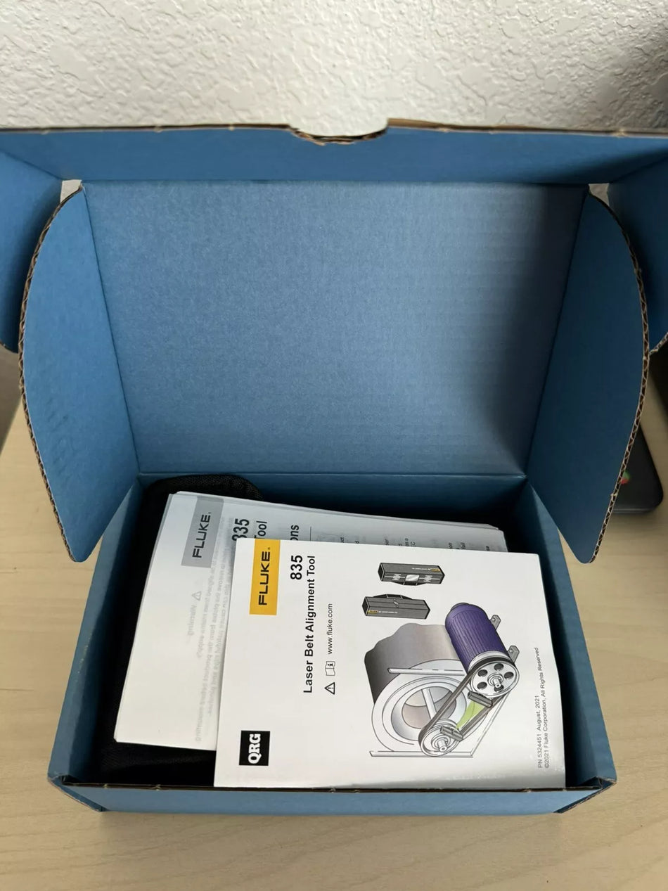 Fluke 835 Laser Belt Alignment Tool with Case - Factory Sealed