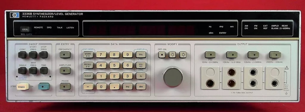 HP Agilent Keysight 3336B Synthesizer Level Generator