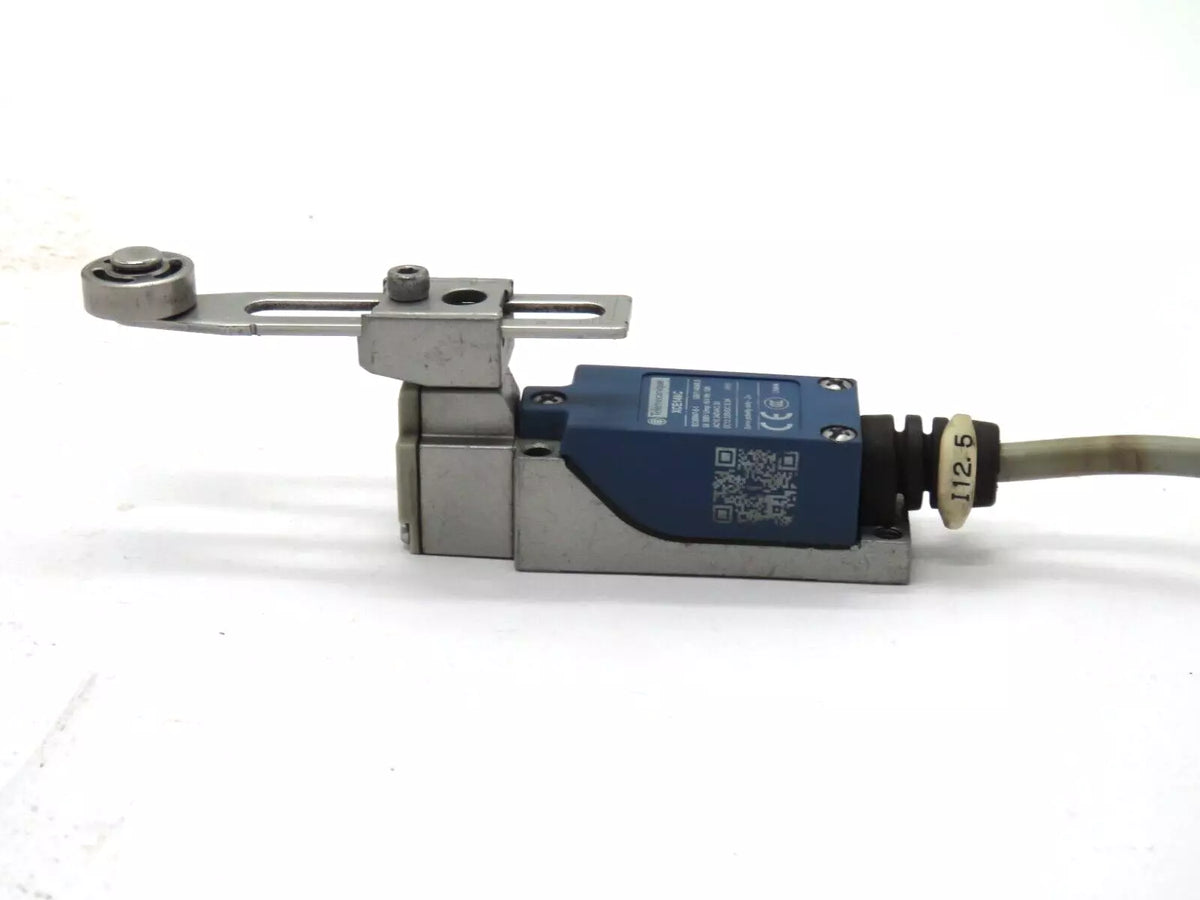 Telemecanique XCE146C Limit Switch for Industrial Applications