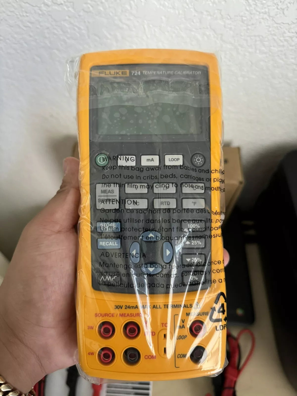 Fluke 724 Temperature Calibrator - New Sealed