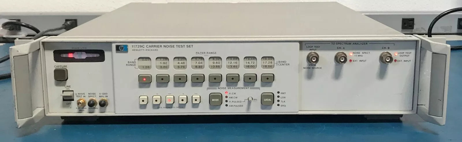 HP Agilent Keysight 11729C 1.28 GHz - 18 GHz Carrier Noise Test Set OPT 130 H30