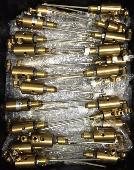Deublin P/N: 55-958-094 Rotary Union 3/8” BSP RH with Nuts and Bolts Installed