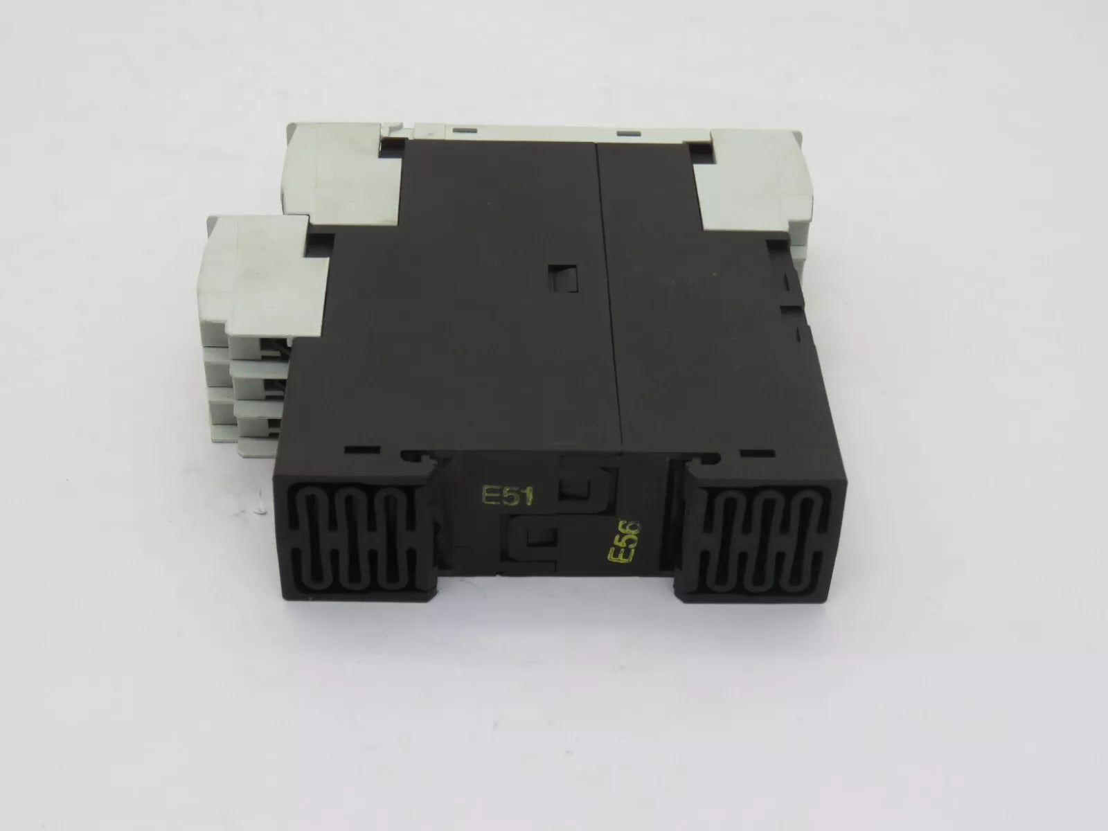 SIEMENS 3RN1010-2CB00 Motor Protection Module 24VDC Supply Voltage DIN-Railmount