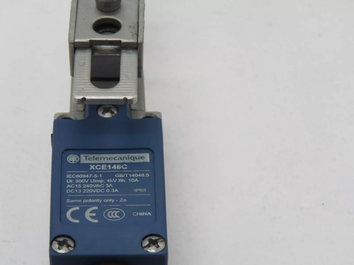 Telemecanique XCE146C Limit Switch for Industrial Applications
