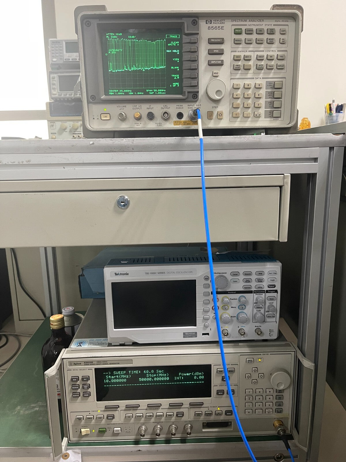 HP Agilent 8565E 9KHz - 50GHz Spectrum Analyzer w/ 85620A module_0262 - XG eqpt