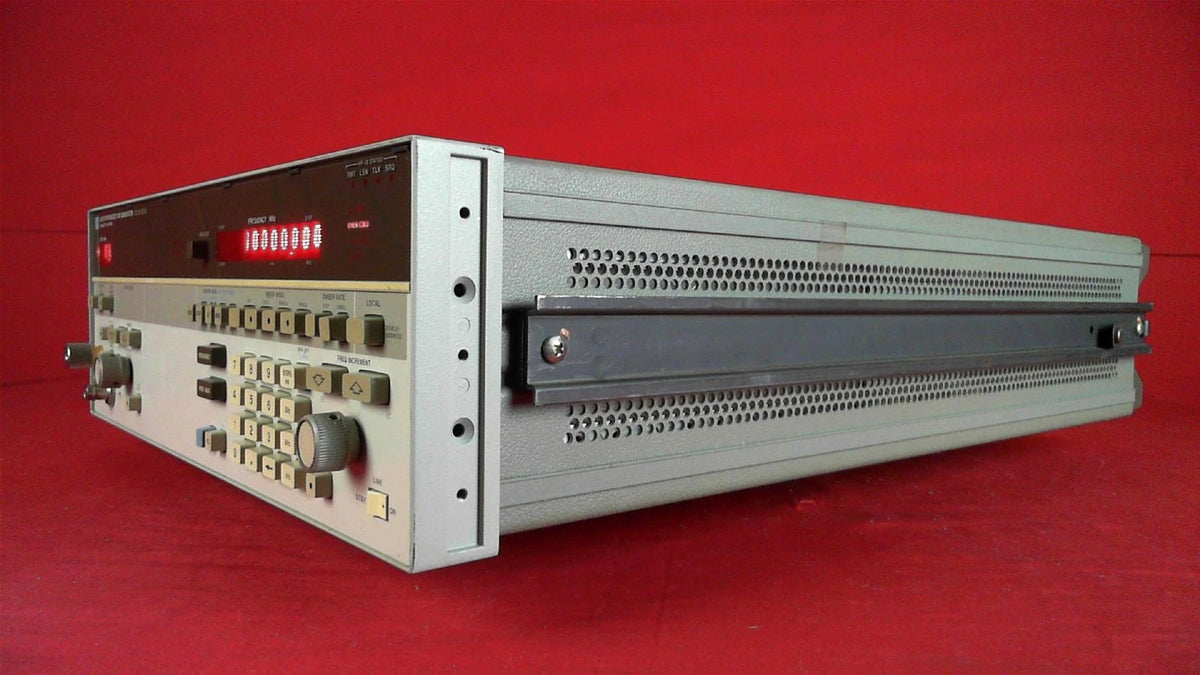 HP Agilent Keysight 8673G CW Sweep Signal Generator 2-26GHz