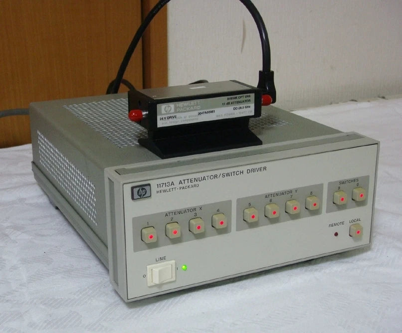 HP 11713A  Attenuator /Switch Driver