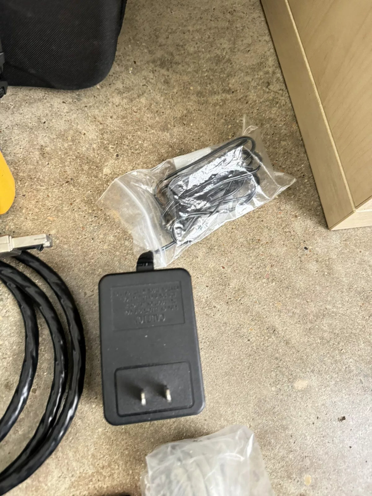 Fluke Networks DTX-1800 Cable Analyzer Kit with DTX-CHA001A CAT6 Channel Adapters