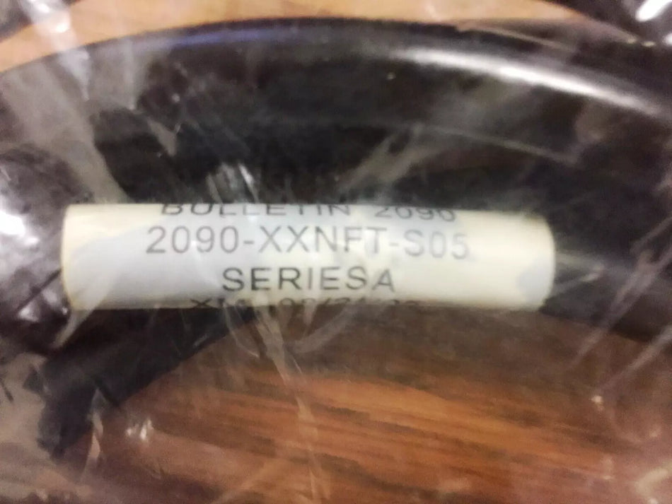 Allen Bradley 2090-XXNFT-S05 Series A Kinetix Drive 5M Length Motor Feedback Cable