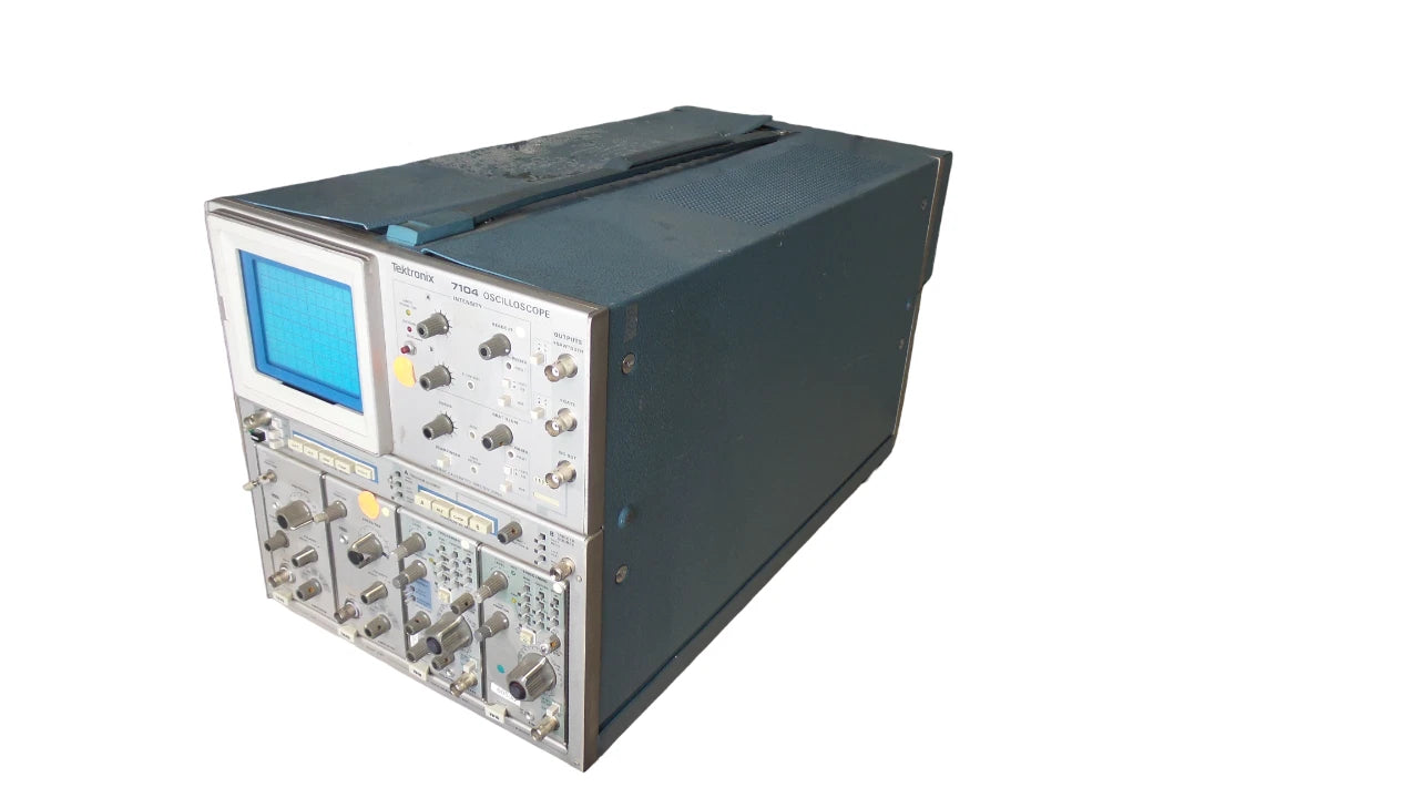 Tektronix 7104 Oscilloscope w/7A19, 7B15, 7B10 Plug-in modules - Free Shipping