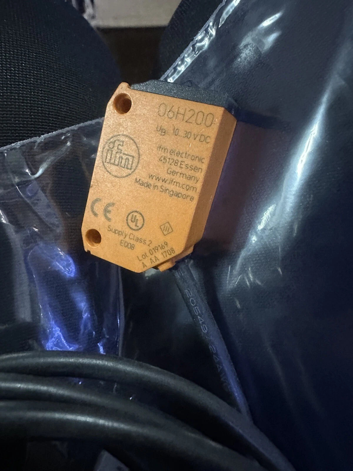 IFM O6H200 06H200: Industrial Capacitive Sensor