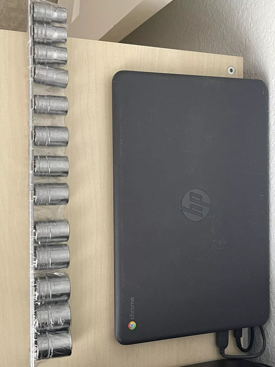 CAT/Snap-On Metric 13 Piece Socket Set - New