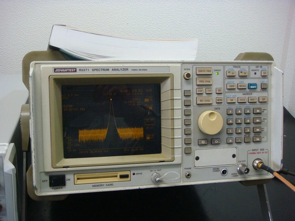 ADVANTEST R3271 100Hz-26.5 GHz Spectrum Analyzer
