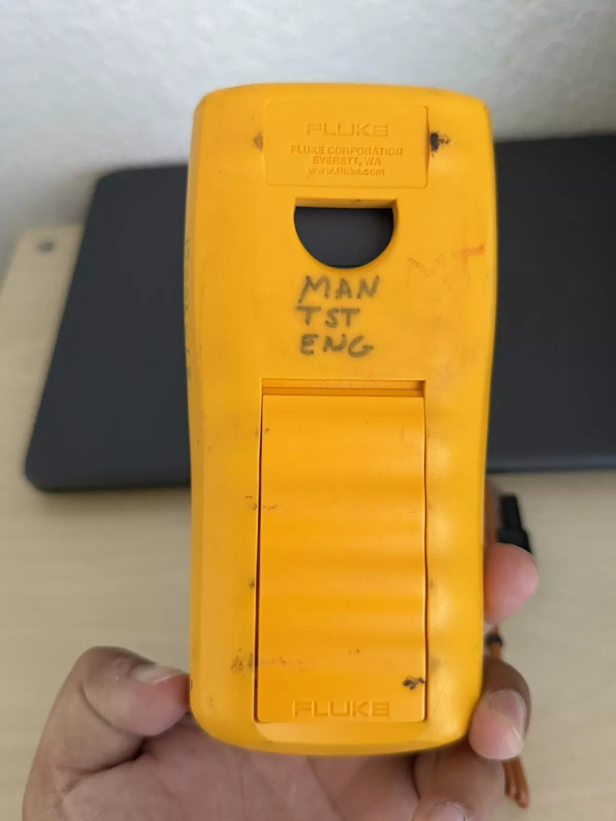Fluke 54 II Digital Thermometer with Probe
