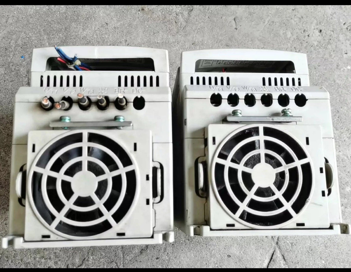 22F-D024N104 Compact Contact Block for Industrial Control Panels