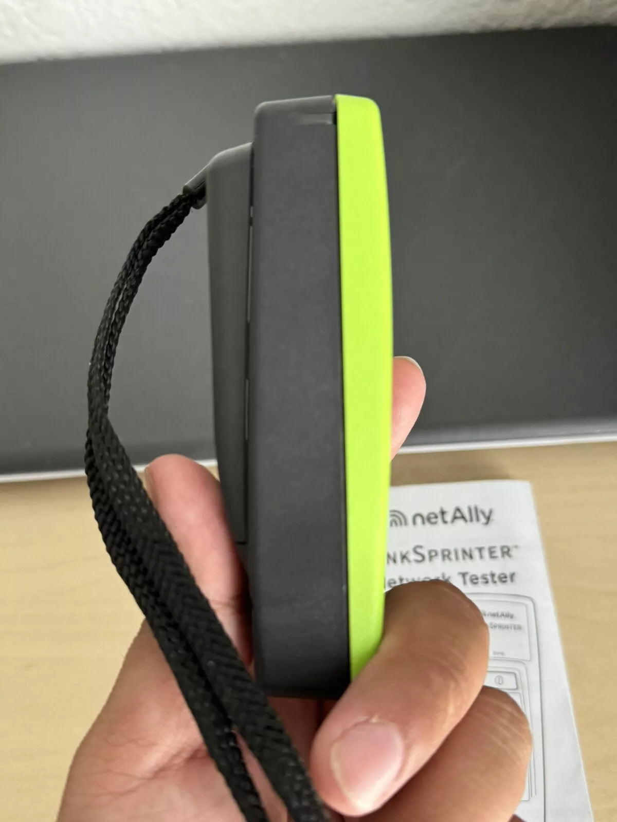 NetAlly LSPRNTR-300 Pocket-Sized LinkSprinter Network Tester with Batteries