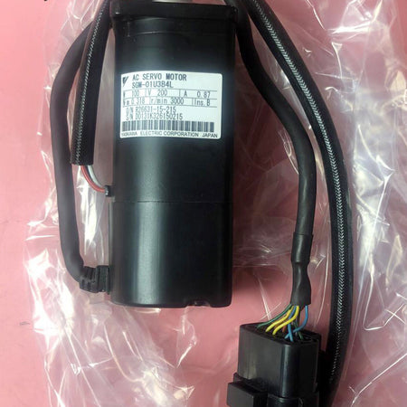 Yaskawa SGM-01U3B4L Servo Motor
