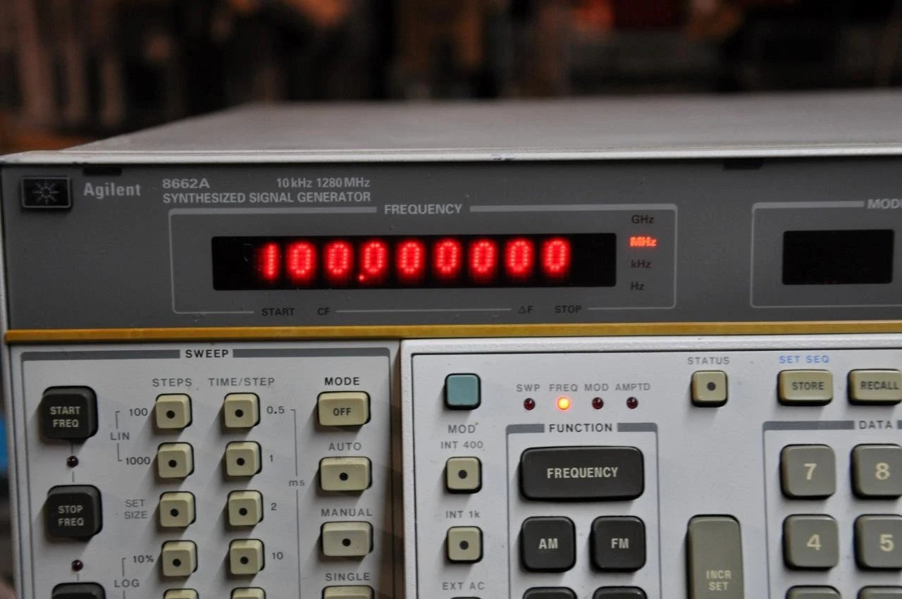 Advanced Digital Multimeter with LCD Display and True RMS Measurement