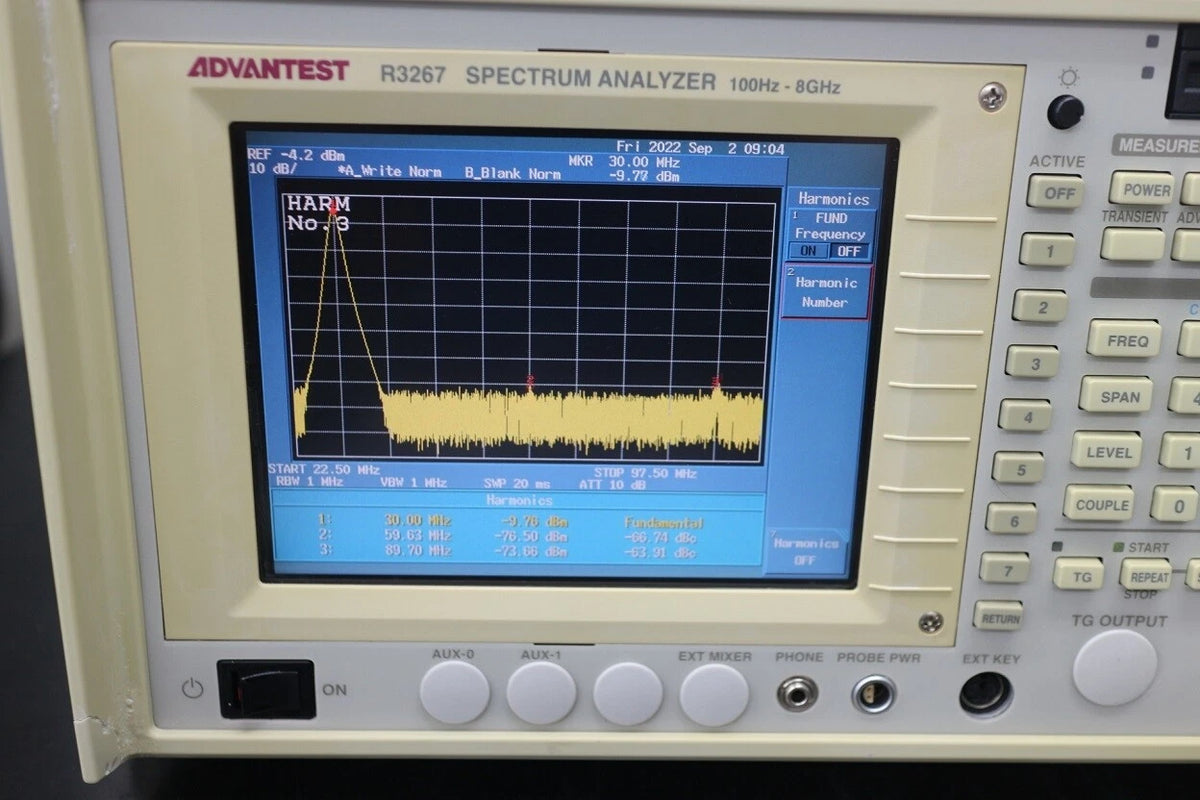 ADVANTEST R3267 /01/73 100Hz-8GHz Spectrum Analyzer