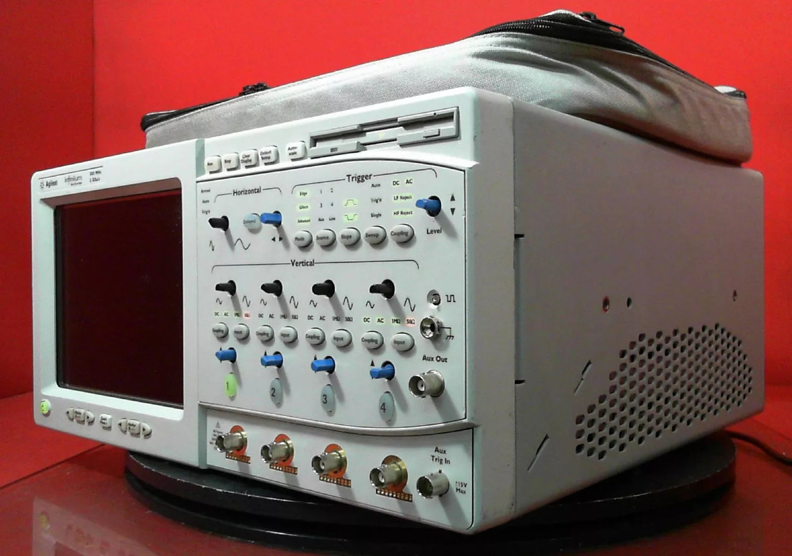 HP / Agilent 54825N Infiniium Oscilloscope 500MHz 2GSa/s SG40000684 - XG eqpt