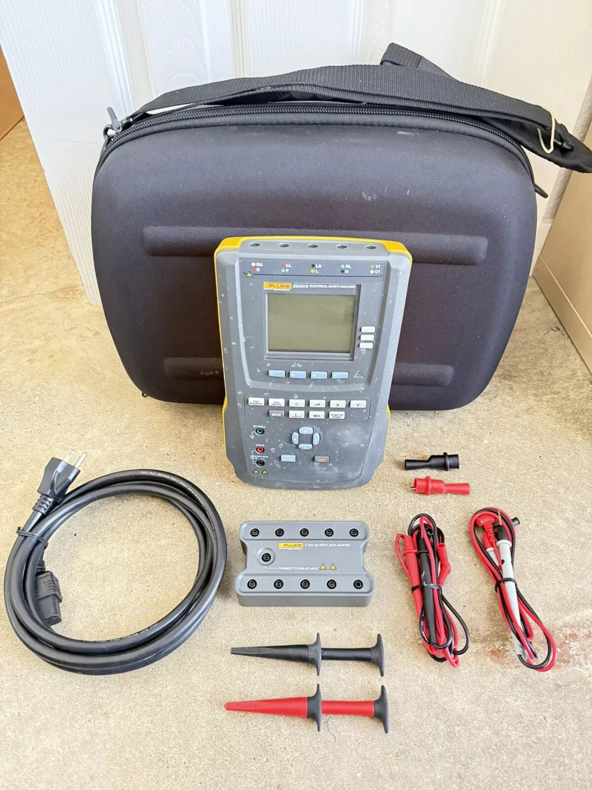FLUKE ESA615 EU 230V Electrical Safety Analyzer (Tested)