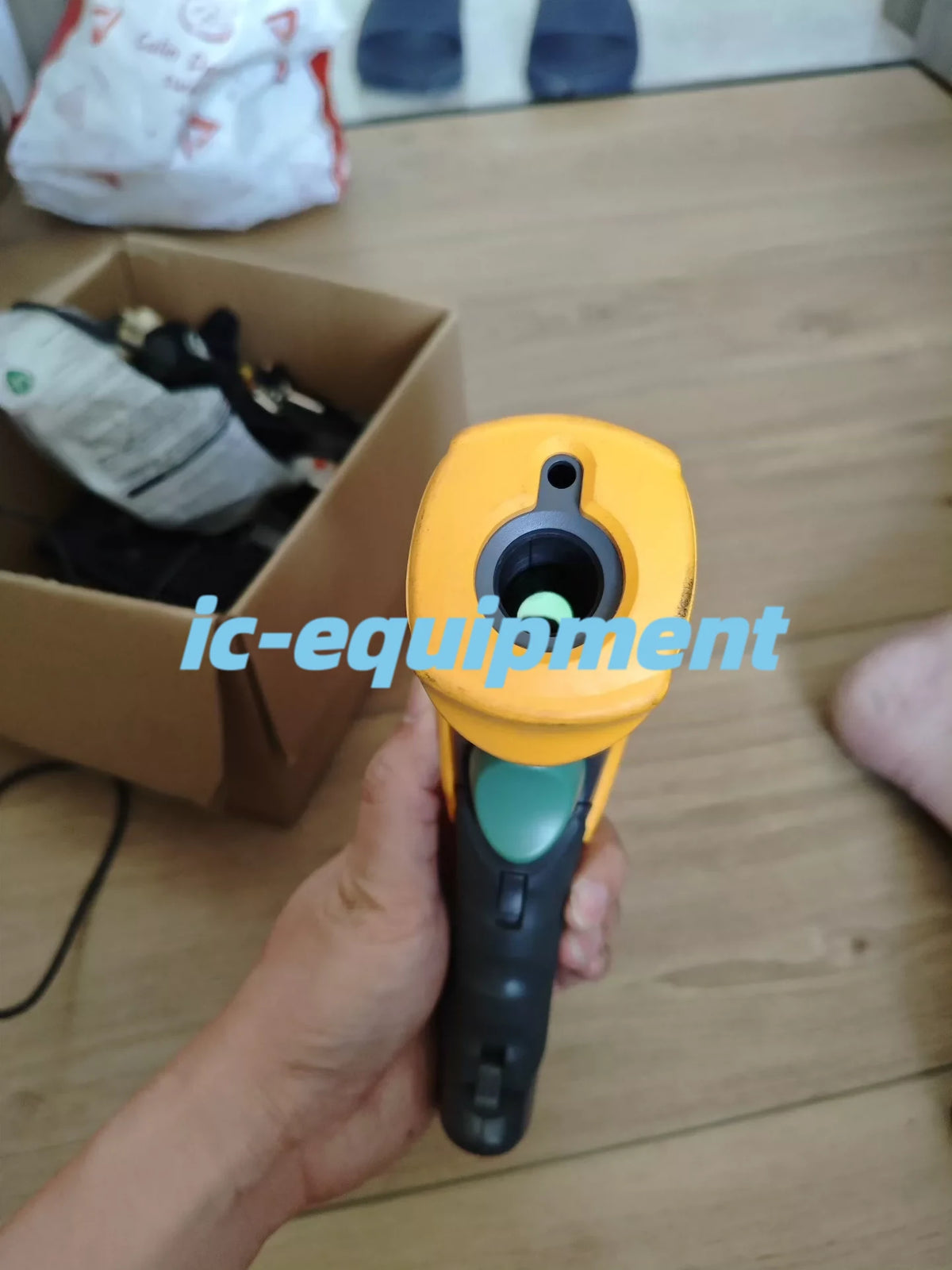 IR Thermometer Contact Temperature by Fluke