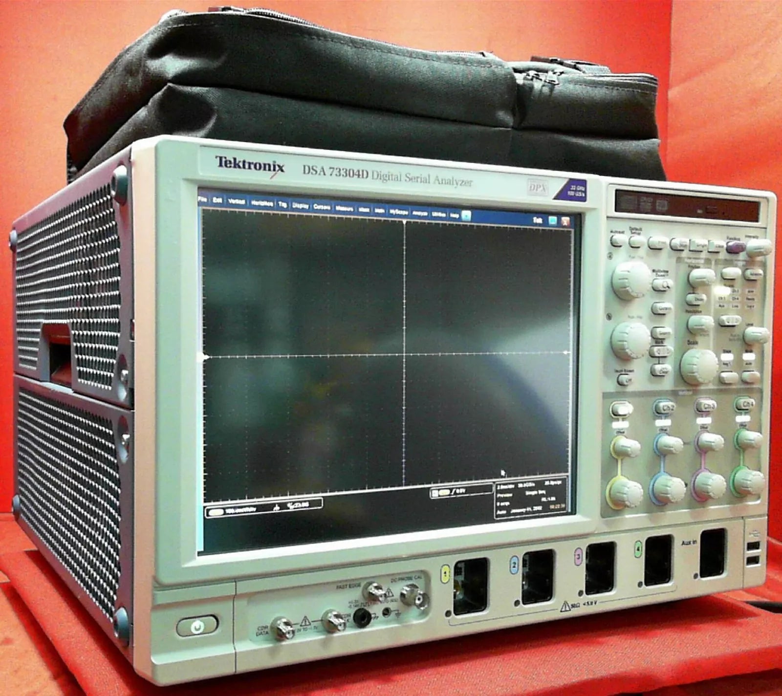 Tektronix DSA73304D 33GHz 4CH Digital Serial Analyzer with Options Included