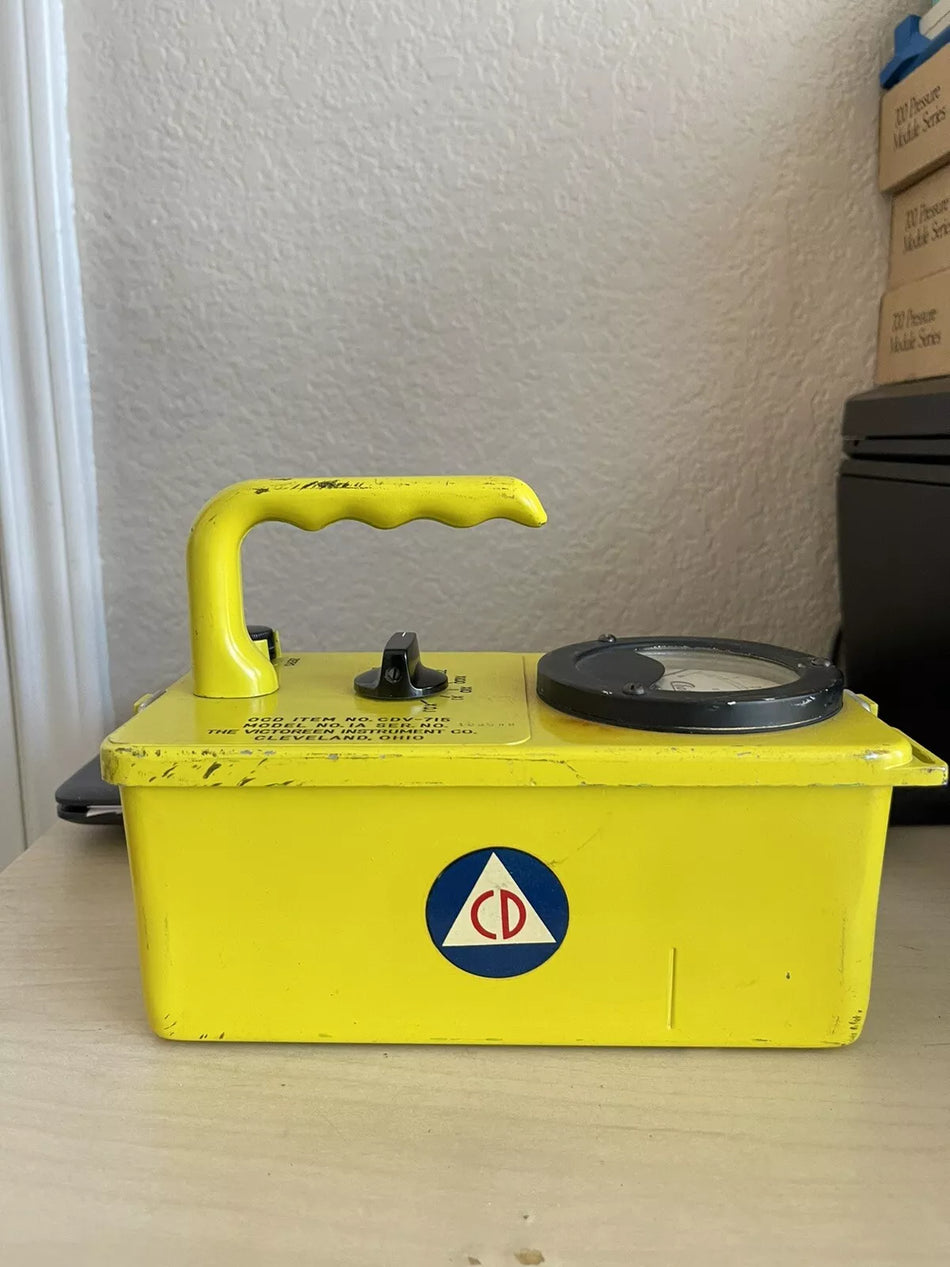 Victoreen Instrument Company CDV-715 Geiger Counter Civil Defense Radiation