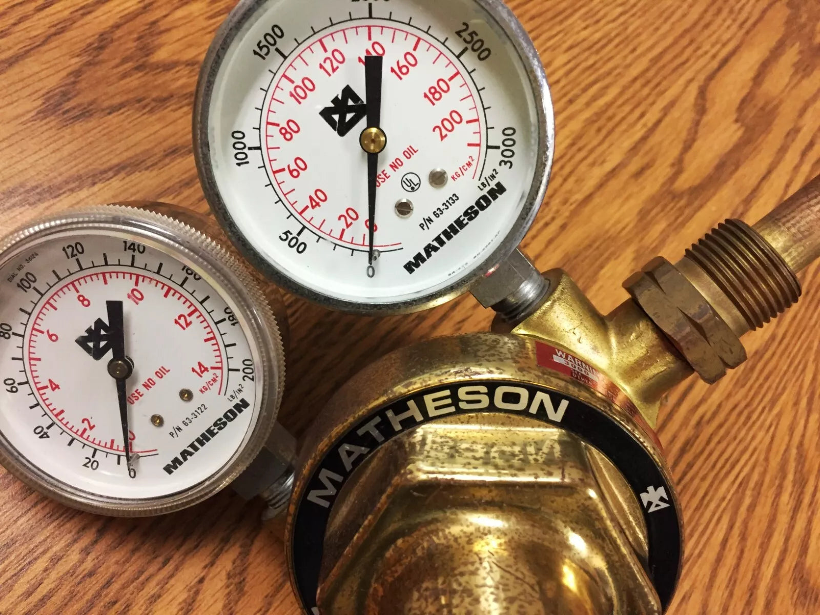 Matheson 19-590 Gas Regulator with 2 Matheson Gauges
