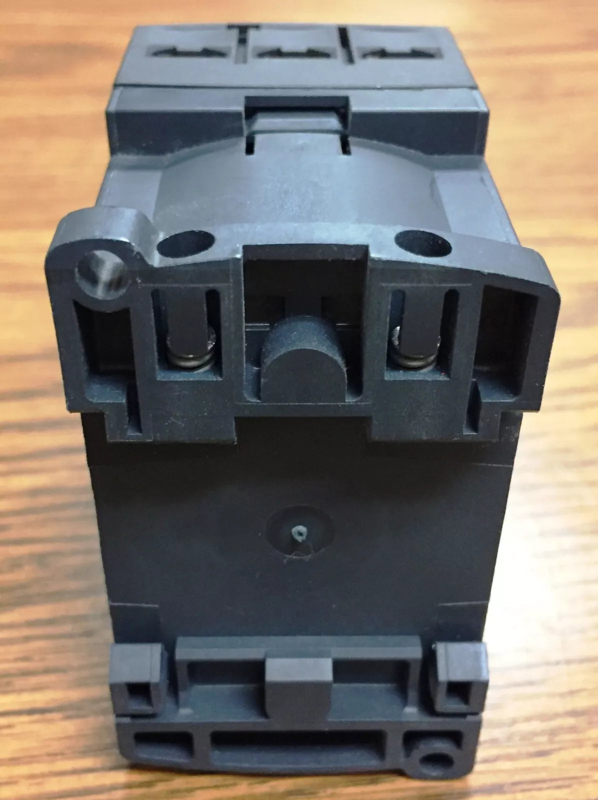 Schneider Telemecanique LC1D18BL Contactor - 3P 32A 460V DIN Rail