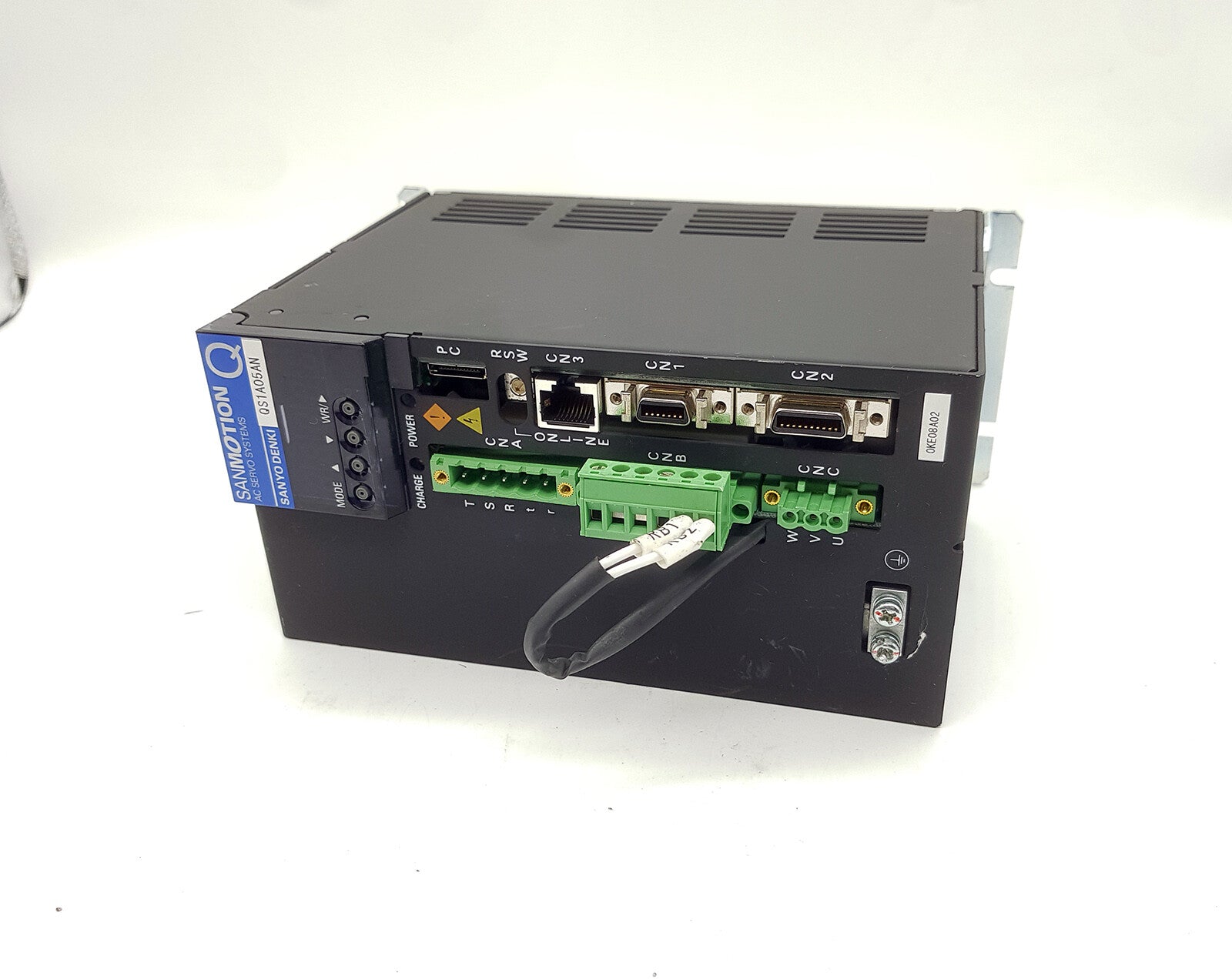 SANYO SANMOTION QS1A05AN0KE08A Servo Driver