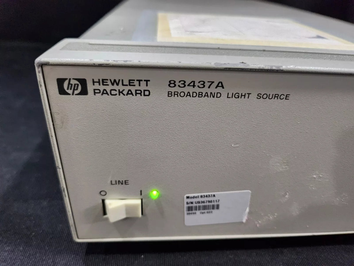 HP 83437A Broadband Light Source As-is (0117)