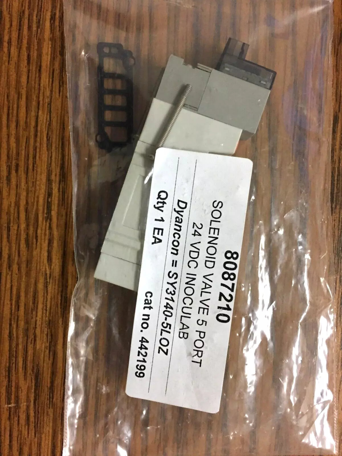 SMC SY3140-5LOZ Solenoid Valve 5 Port 2 Position Single Base MT 24 VDC