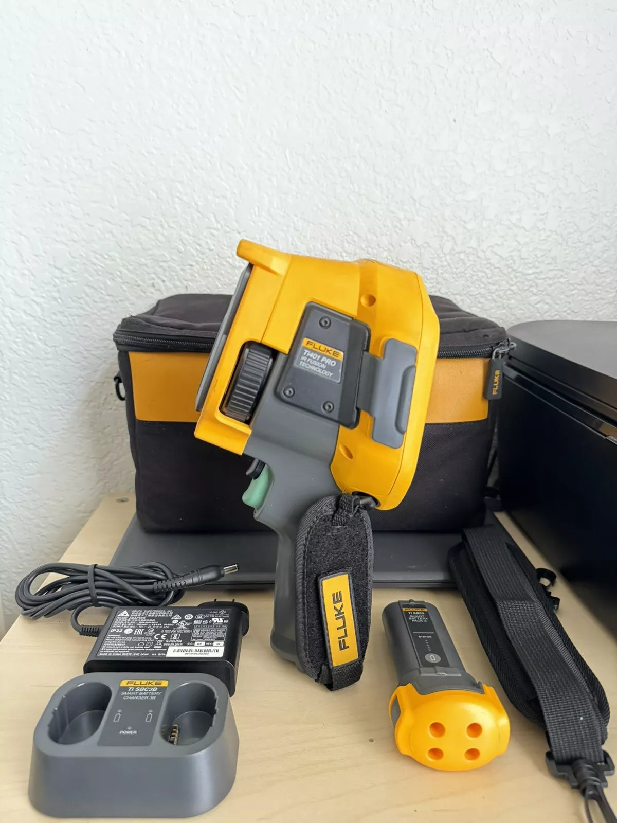 Fluke Ti401-PRO 60Hz 640 x 480 Infrared Thermal Imaging Camera IR