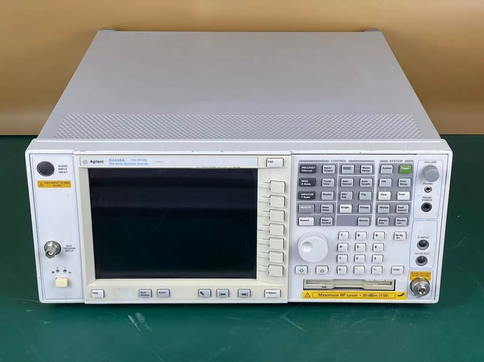 Keysight/Agilent E4448A-110 117 123 124 219 233 B7J H70，3 Hz - 50 GHz