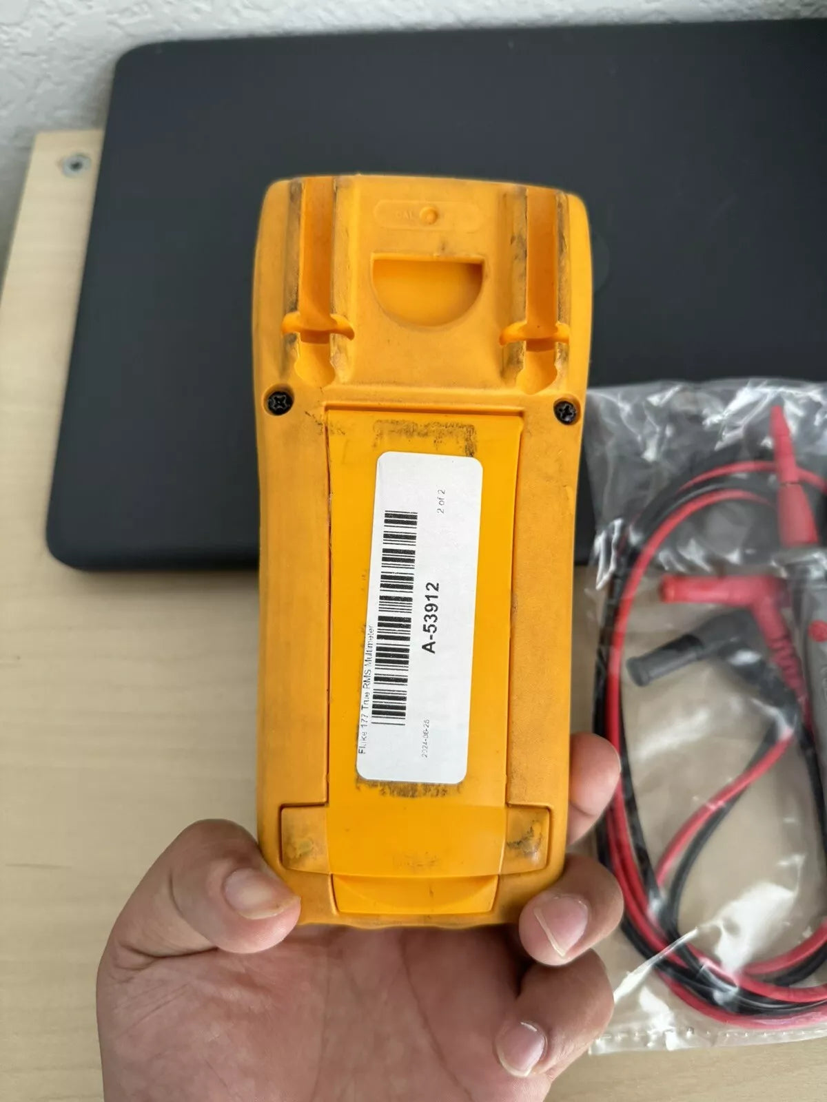 FLUKE 177 True RMS Multimeter with Lead Set - Tested