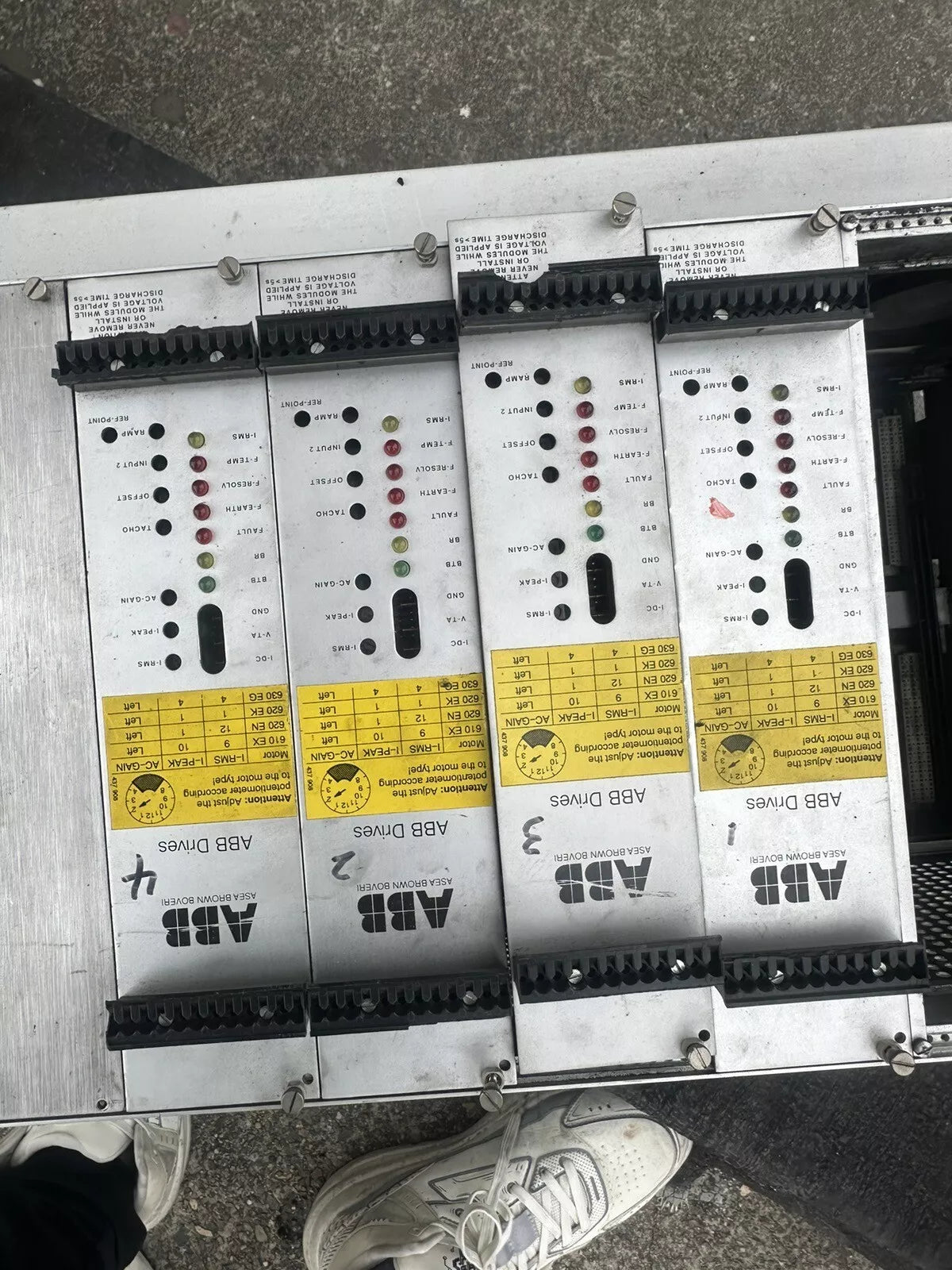 ABB DKR-E 2202 Digital Coupling Unit for Reliable Signal Transmission