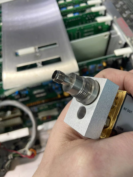 Wiltron Anritsu 6640B-10 26.5GHz to 40GHz Sweep Signal Generator Part