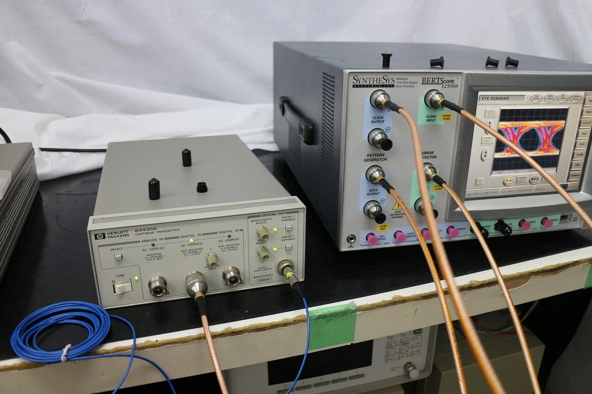 HP 83430A /130 2.5Gbps 1310nm Lightwave Transmitter