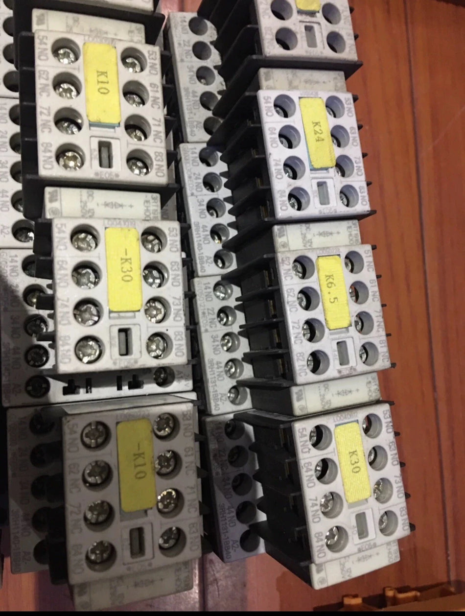 Siemens 3RH1122-1BB40 Contactor Relay - 3NO/2NC Contacts