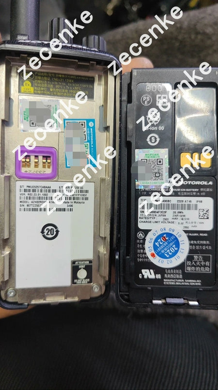 Motorola XIR P6620i Walkie-Talkie with Long Battery Life