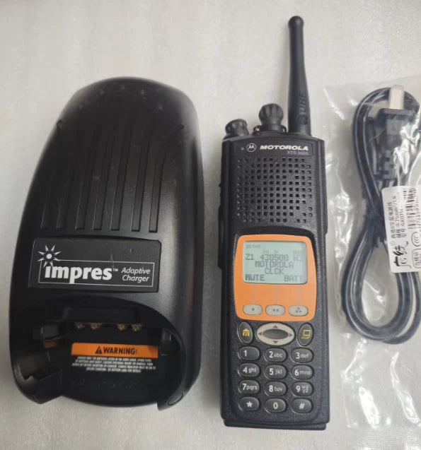 1pcs MOTOROLA Walkie-talkie XTS 5000,FPP,U full band,380-470 With a charger
