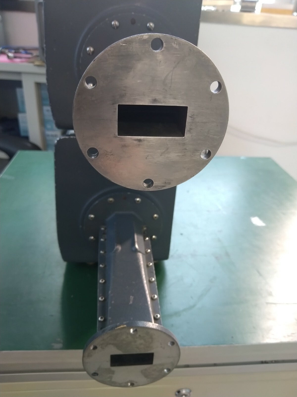 HP Agilent Model J382A Variable Attenuator 5.3 to 8.2GHz - XG eqpt