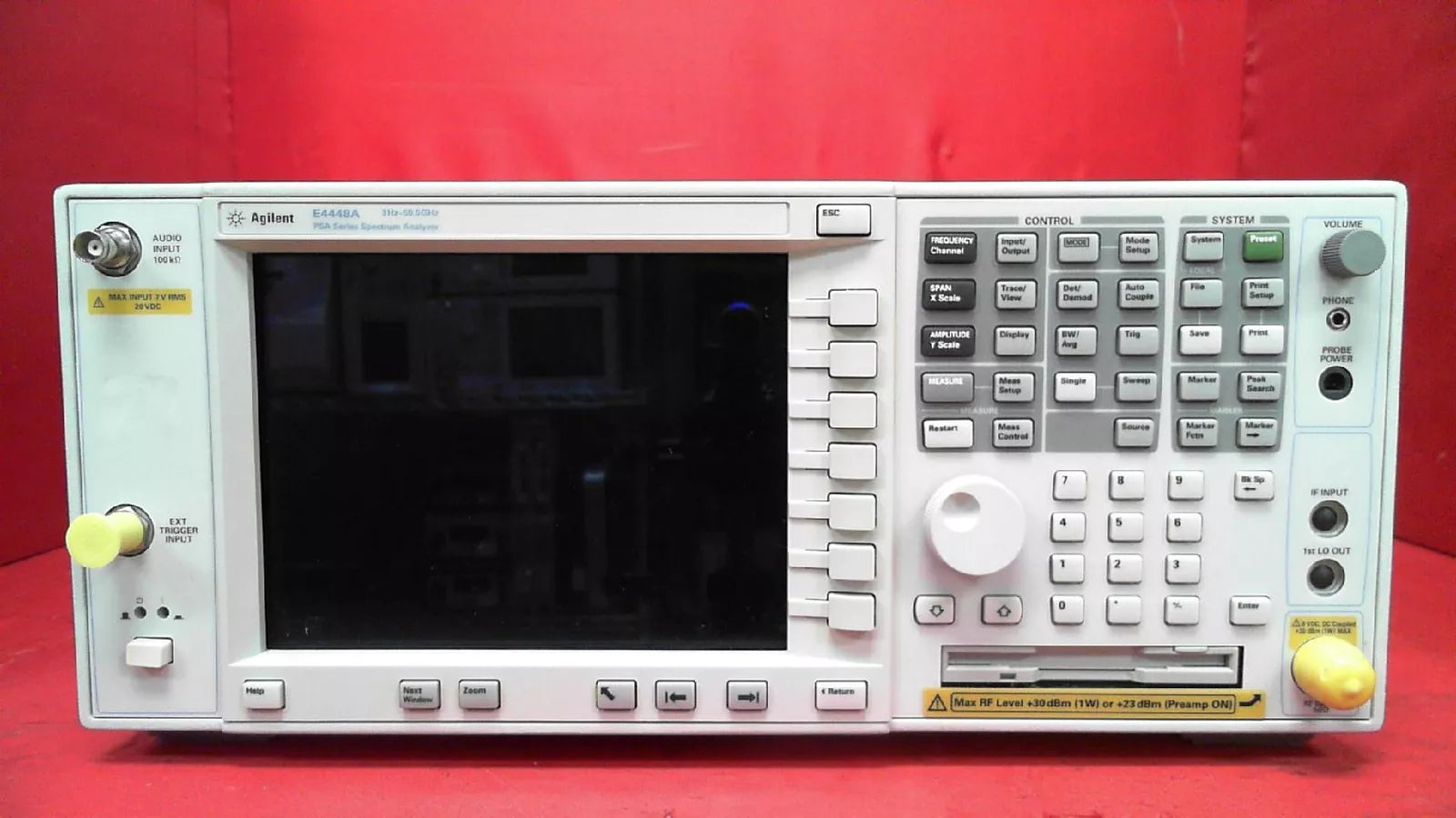 Agilent / Keysight E4448A PSA Series Spectrum Analyzer 3Hz-50GHz
