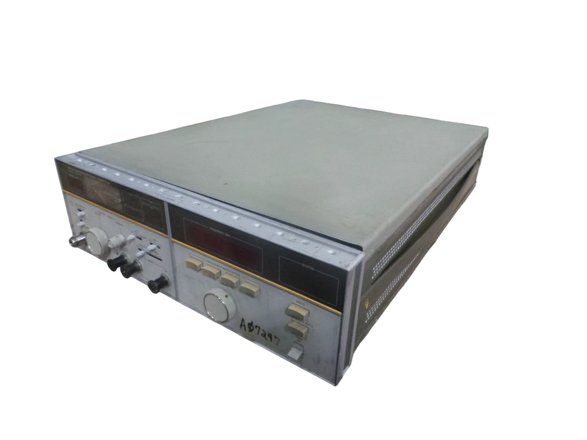 HP8672A SYNTHESIZED SIGNAL GENERATOR - Free Shipping