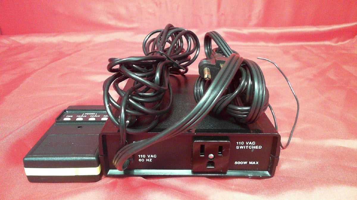 Kodak Ektagraphic III AMT Slide Projector with Remote & Wireless Control