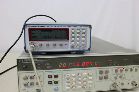 HP 3325B /001 21MHz Synthsized Generator