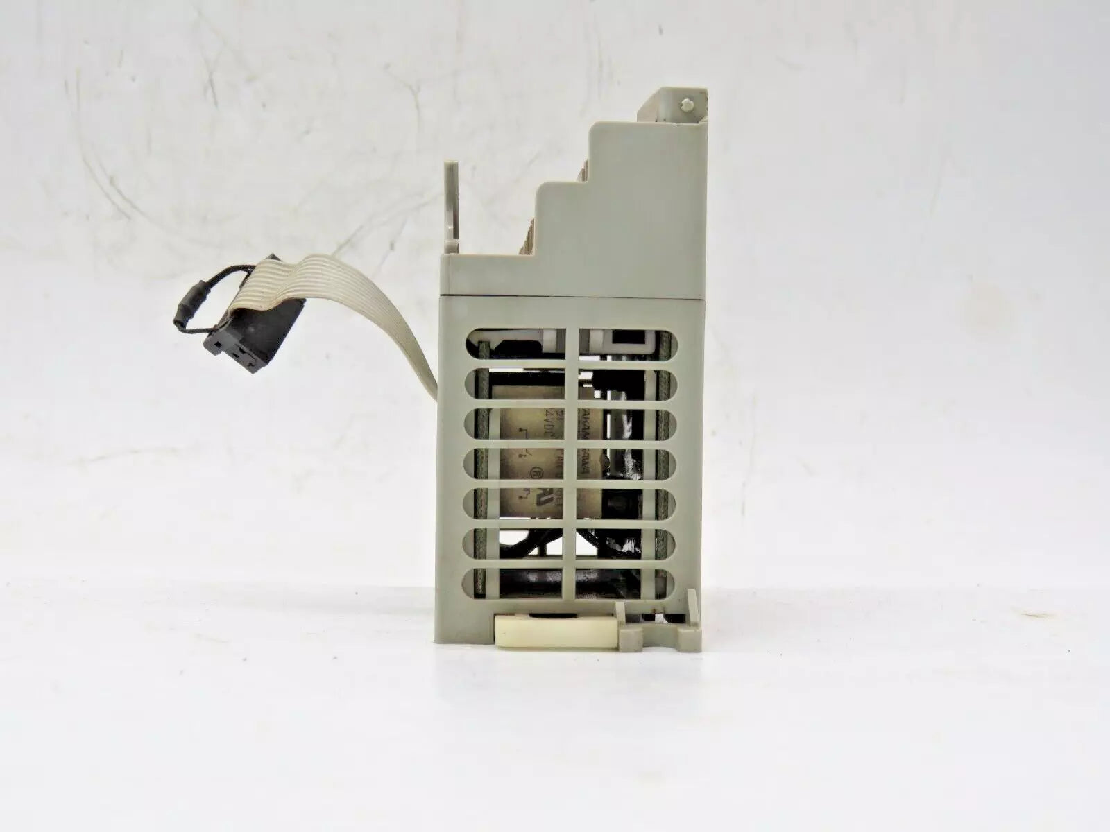 Allen Bradley 1769-OW16 MicroLogix 1200 Relay Output Module Ser A