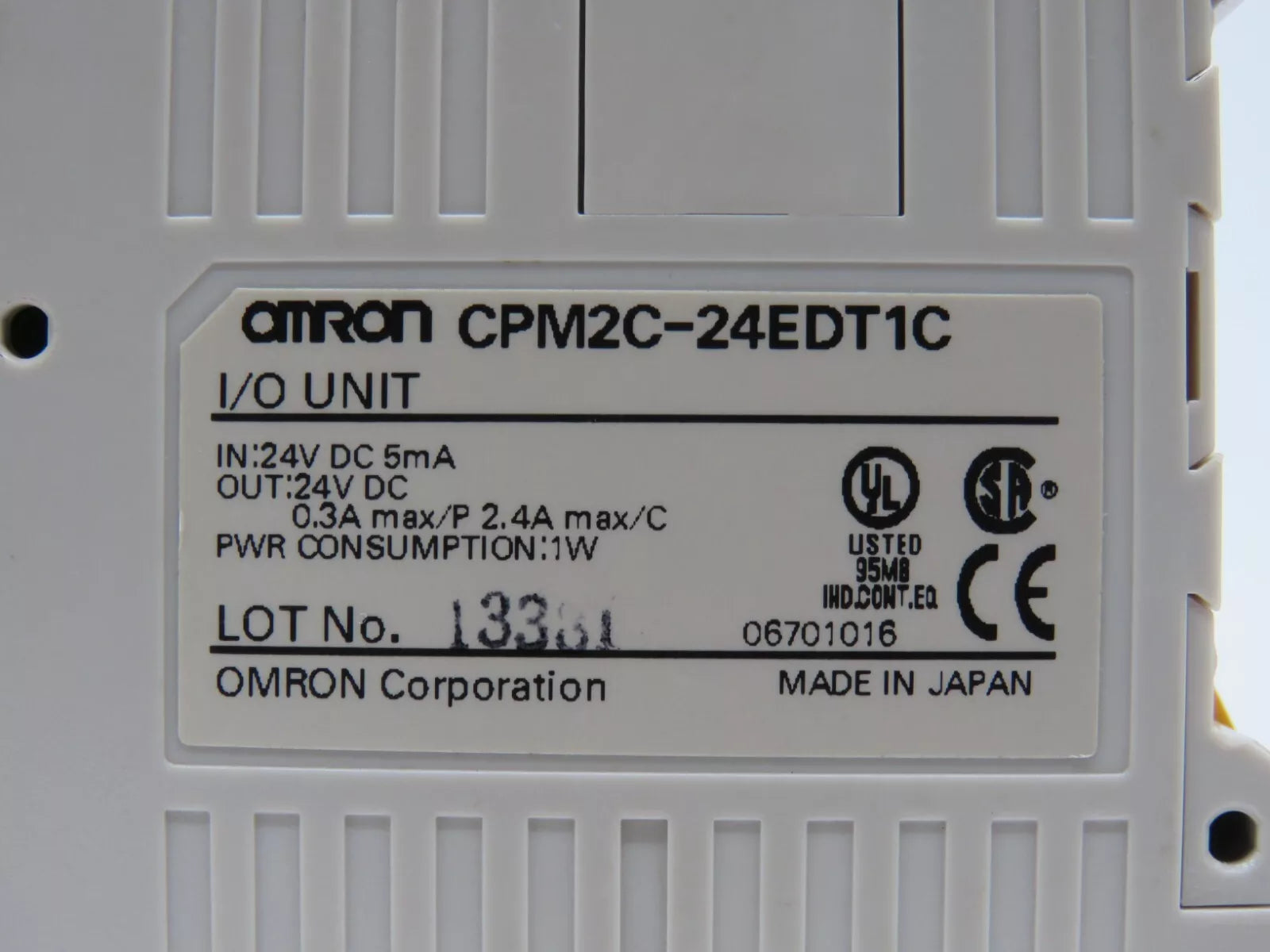 Omron CPM2C-24EDT1C I/O Expansion Unit 24VDC 5MA 0.3AMP LED Indicators